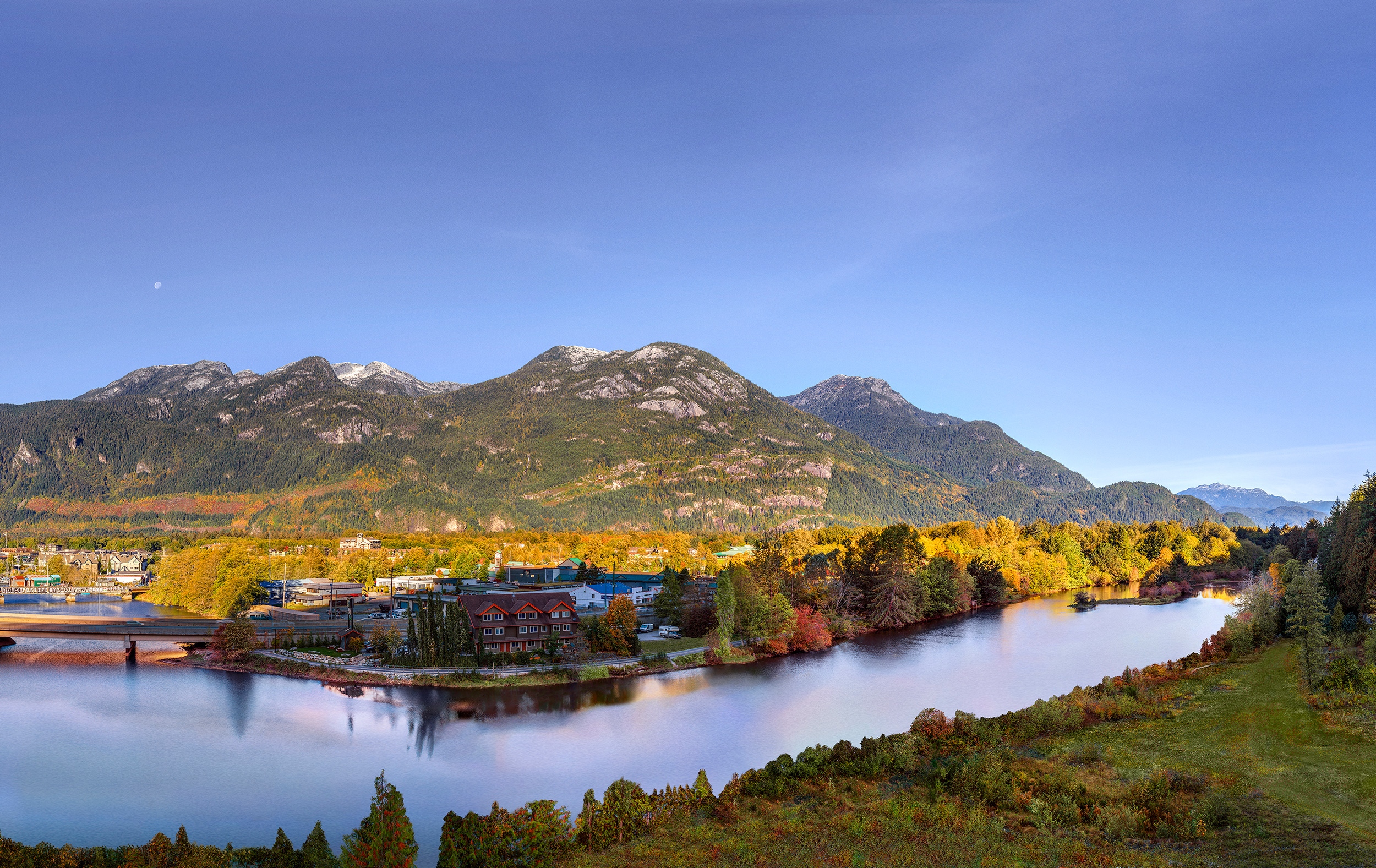 Gallery building landscape thumb